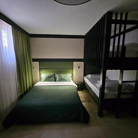Hotel Kika Pristina Exterior photo